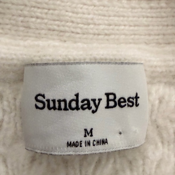 Aritzia Sunday Best Wool blend Ivory Cable Thick Knit V neck Cardigan M - Picture 9 of 12